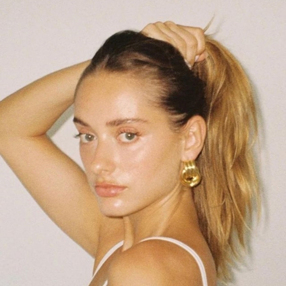 Nwt Non Tarnish knot earrings Heaven Mayhem Inspired - Picture 3 of 6